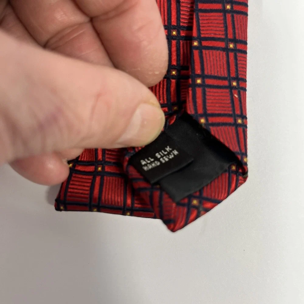 Jos A Bank Mens Tie3.75  in W x L60 in Silk Check Red Black